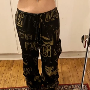 Coola cargiopants - Snygga och bekväma cargiopants, nyskick🥰
