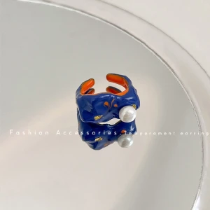 Ceramic Blue Ring - Discover the Art of Elegance with Our Handmade Ceramic Rings - Where Each Piece Tells a Story : )  Embrace a bit of the baroque in your everyday life. Our rings are not just accessories; they are a statement.