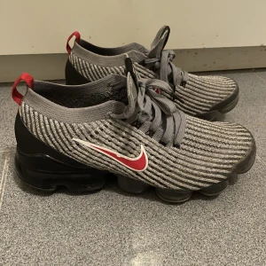 Nike vapormax - Knappt använda Skick 9/10 Pris går att diskutera