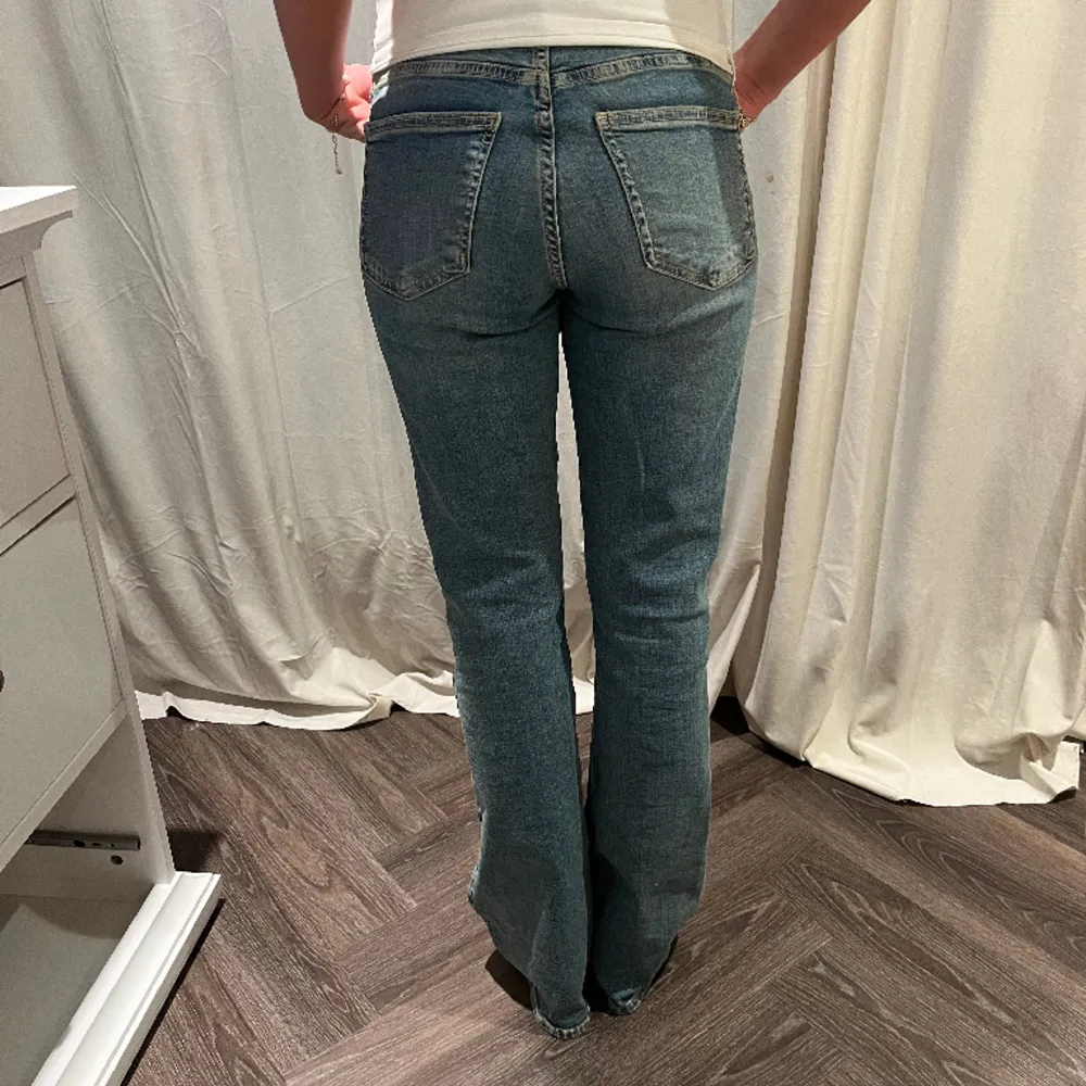 Bootcut jeans från Gina . Jeans & Byxor.