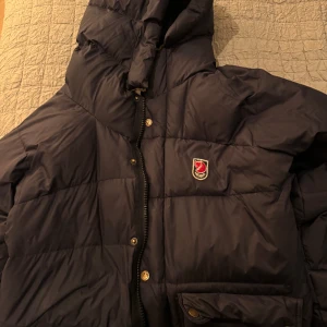 Fjällräven jacka  - Mörk blå fjällräven jacka