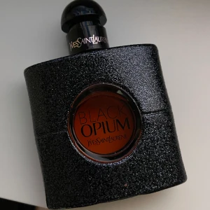 YSL Black Opium - Endast testad, 50 ML. Just nu fri frakt 🫶🏻