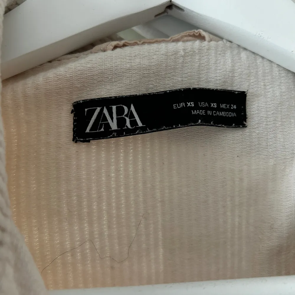 Beige Manchester jacka från zara i xs😊. Jackor.