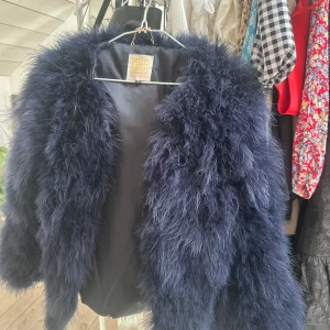 PÄLS - As ball vår jacka/overcoat. Denna är riktigt unik och snygg. Säljer då jag har en likadan. Pris kan diskuteras