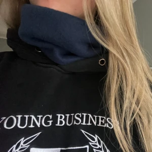 Mörkblå buff - Jätteskön mörkblå buff💙💙