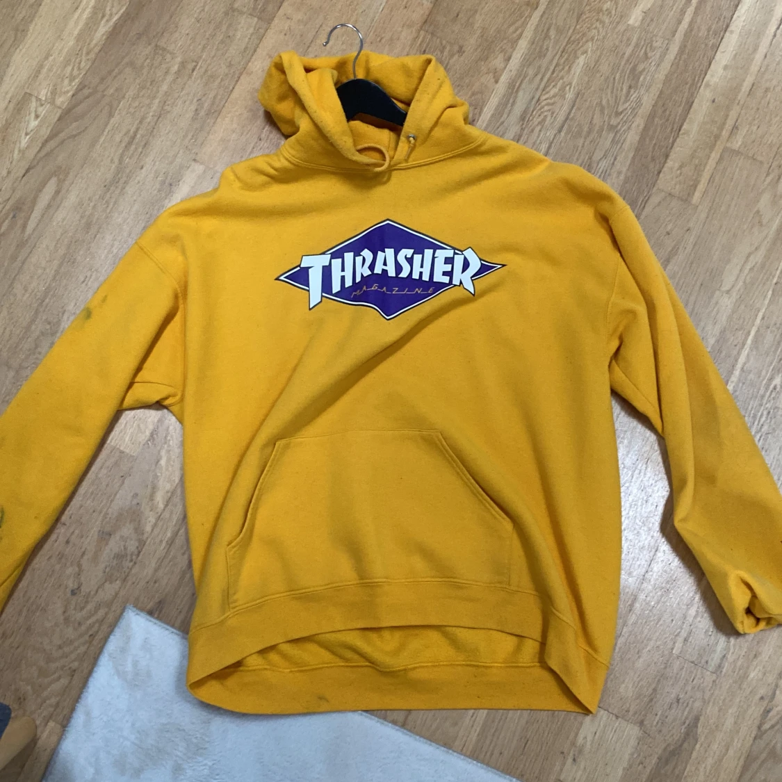 Trasher hoddie 