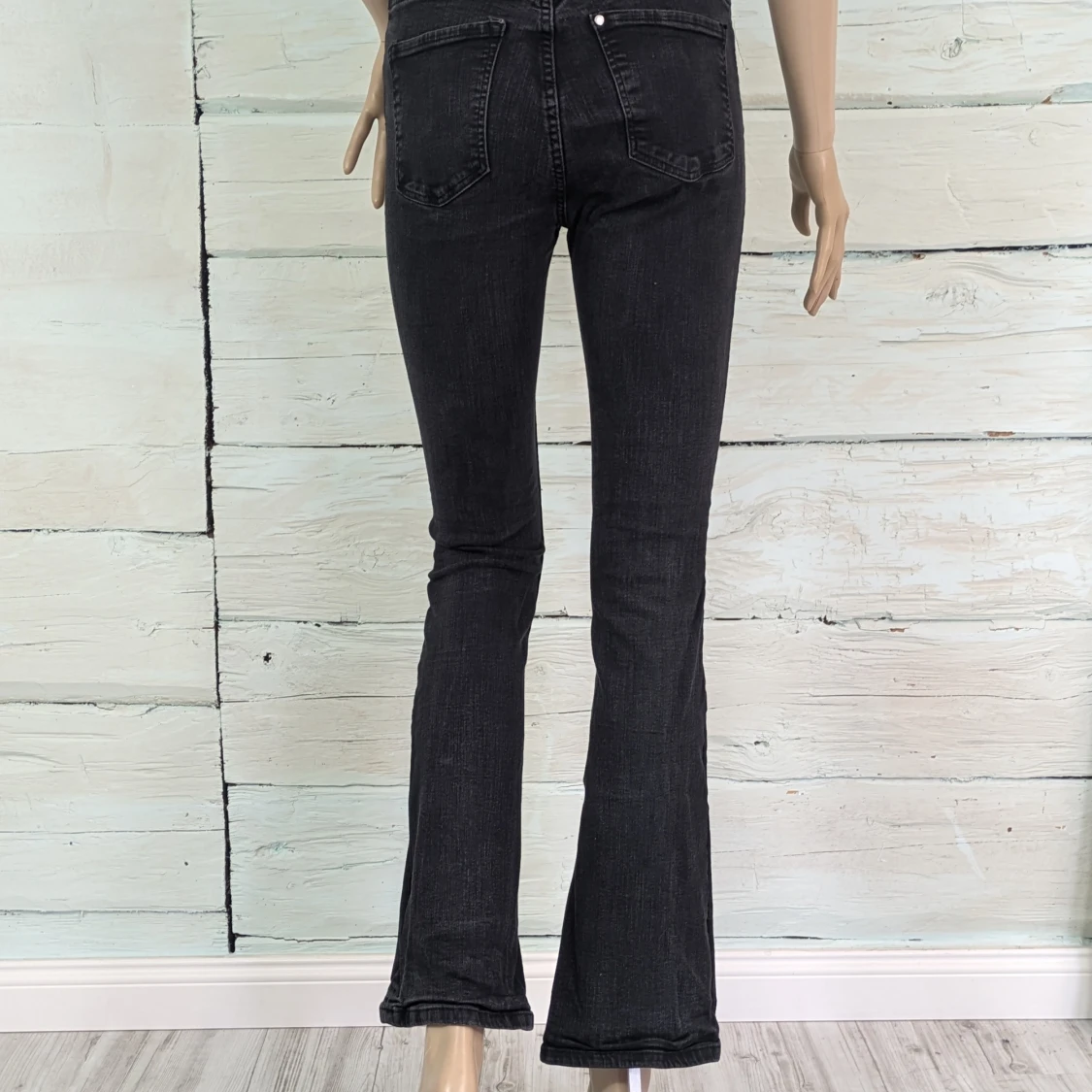 H&M byxor, 30/32, mini flare, high waist  - 91