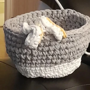 Korg - Jag säljer korgen som jag har gjort själv. 