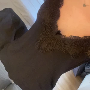Spetstopp - Så fin spets linne från hm, perfekt till fest och vardag😍❤️så skönt material också