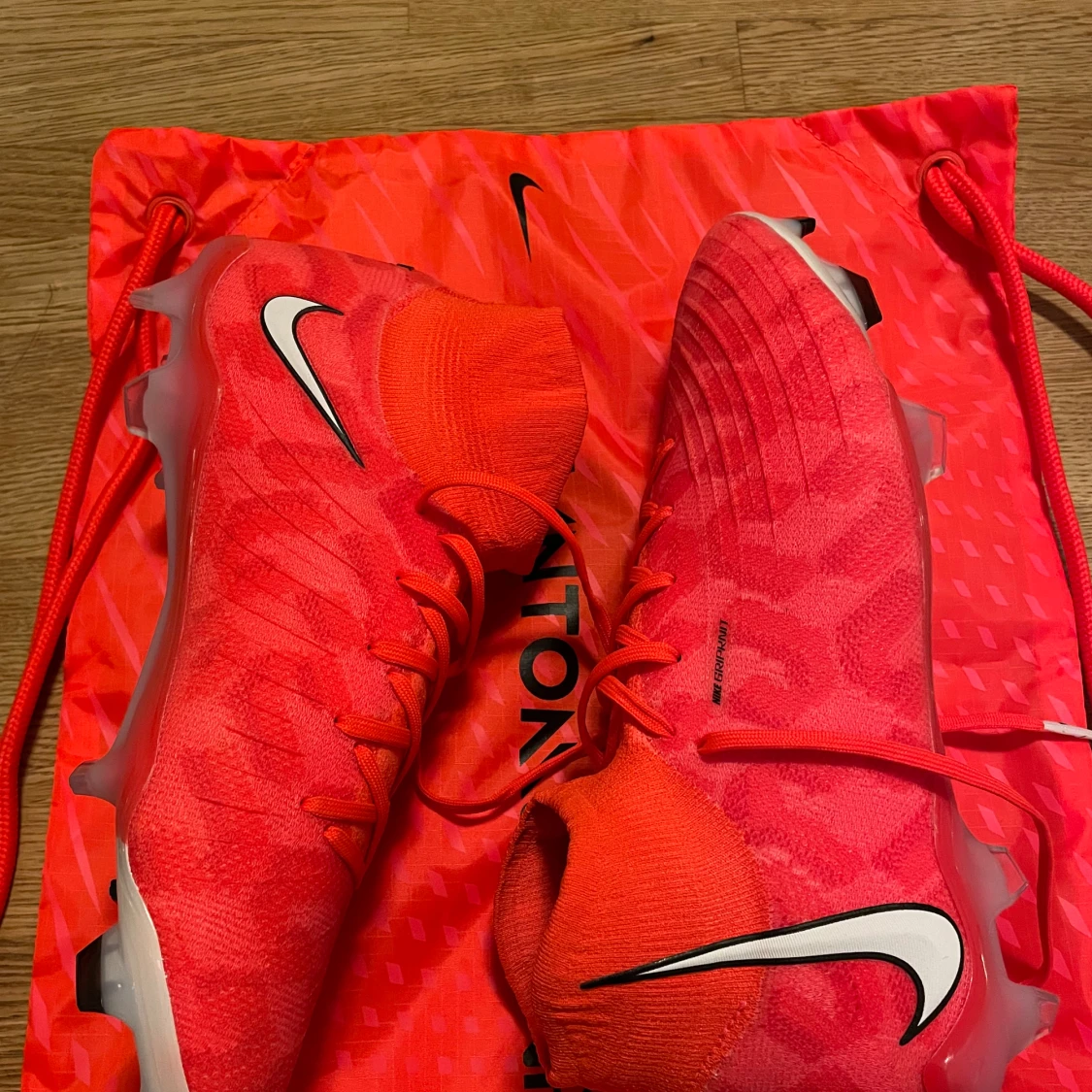 Fotbollsskor stl 41 - 90