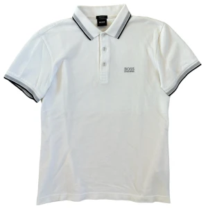 Hugo Boss Piké - Storlek S, inga defekter knappt använd då den blivit för liten för mig