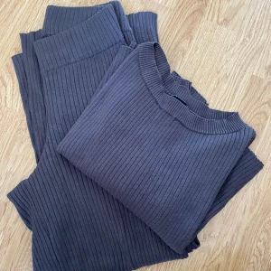 Sett från bubbleroom - Man får med båda delarna, skriv för fler bilder!