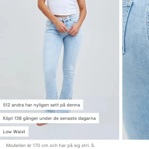 Jeans  - Jeans ifrån bikbok i mjukt o stretchigt material, storlek xs/31 men då de e stretchiga skulle jag säga att dem passar s som är min vanliga storlek.💗 uppsydda några få cm i längden då de var en aning för långa, tecken på användning men inget man ser
