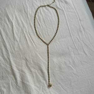 Halsband från Gina Tricot