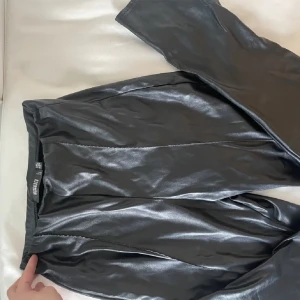 Lackbyxor  - Superfina Lackbyxor från missguided