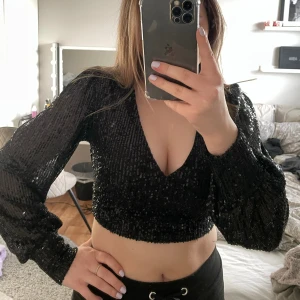 Party topp - En paljett topp från New yorker, strl xs, använd få gånger, perfekt till nästa fest!