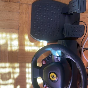 Ferrari ratt  - Bra använd 2-4 gånger 