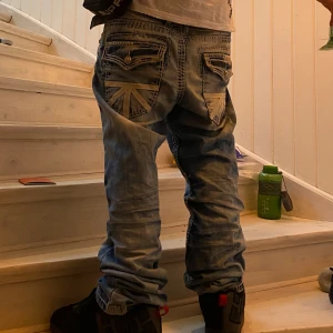 Baggy jeans - Byxorna har en del defekter. Om du vill ha bilder på defekterna är det bara att skriva