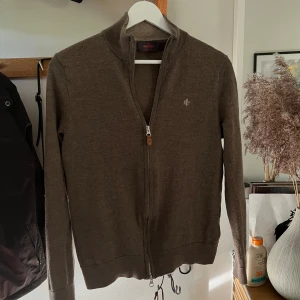 Morris Helzip - Morris helzip | Skick 10/10 | Strl S | Nypris: 2000 Mitt pris: 549 | Säljer pga att den är för liten | Skriv vid minsta funderingar och frågor!