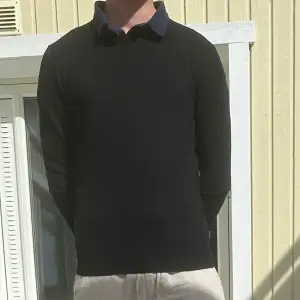 Skön svart Jack&Jones tröja i storlek M