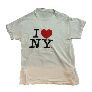  NYC T-shirt - Condition: 7/10 From NYC