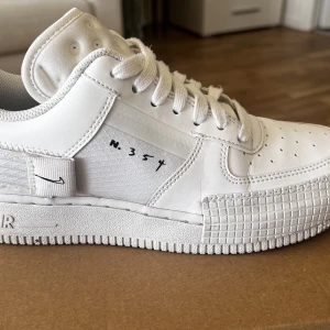 Nike air force 1 - Super feta Nike air force som har använts sparsamt. 