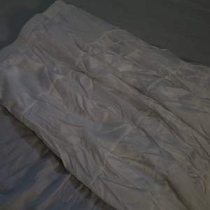 Superfin vit kjol till sommarn, den är helt oanvänd då den var för tajt!💞