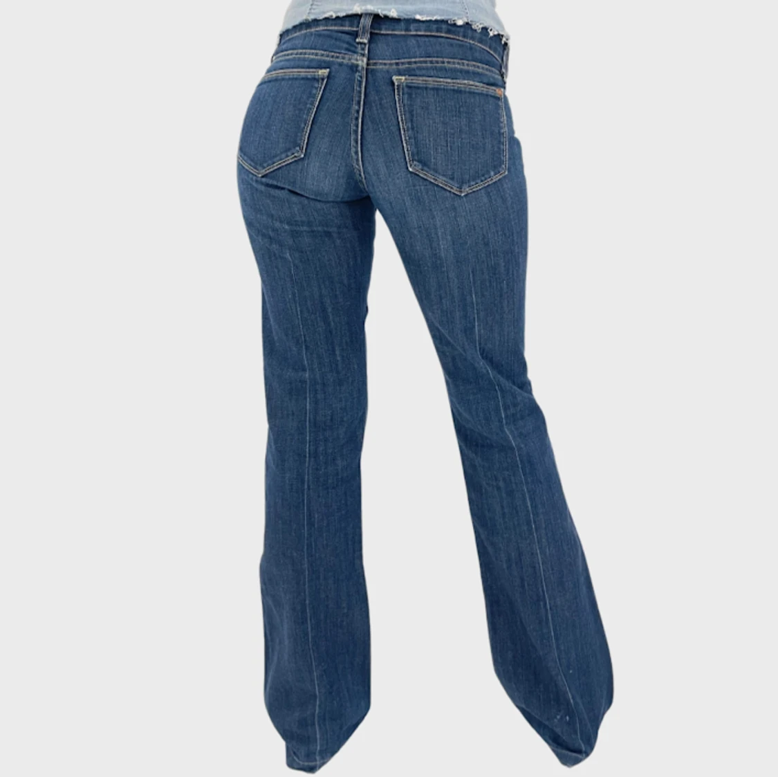 40. Lågmidjade utsvängda jeans - 90