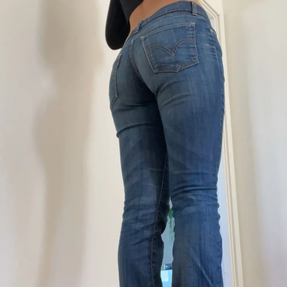 Wowow, Levis jeans lite osäker på modellen. Dem är lite korta i min smak:(( Pris kan diskuteras!!. Jeans & Byxor.