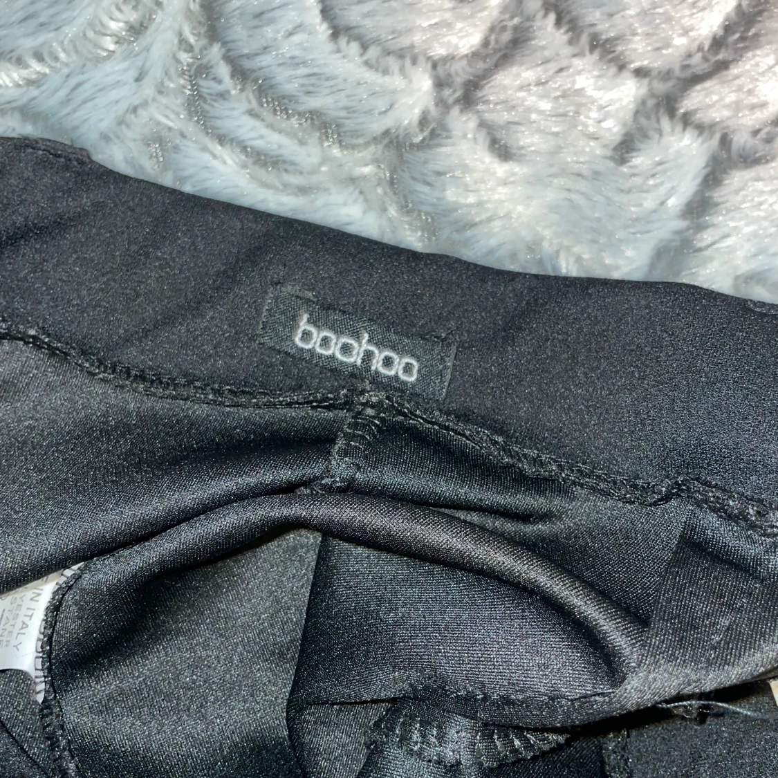 Sköna kostymbyxor med slit - 90