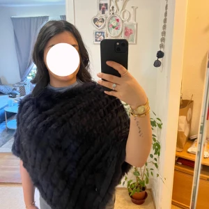 Äkta furry  - Helt ny aldrig använd  Köpt för 3000kr Pris kan diskuteras 