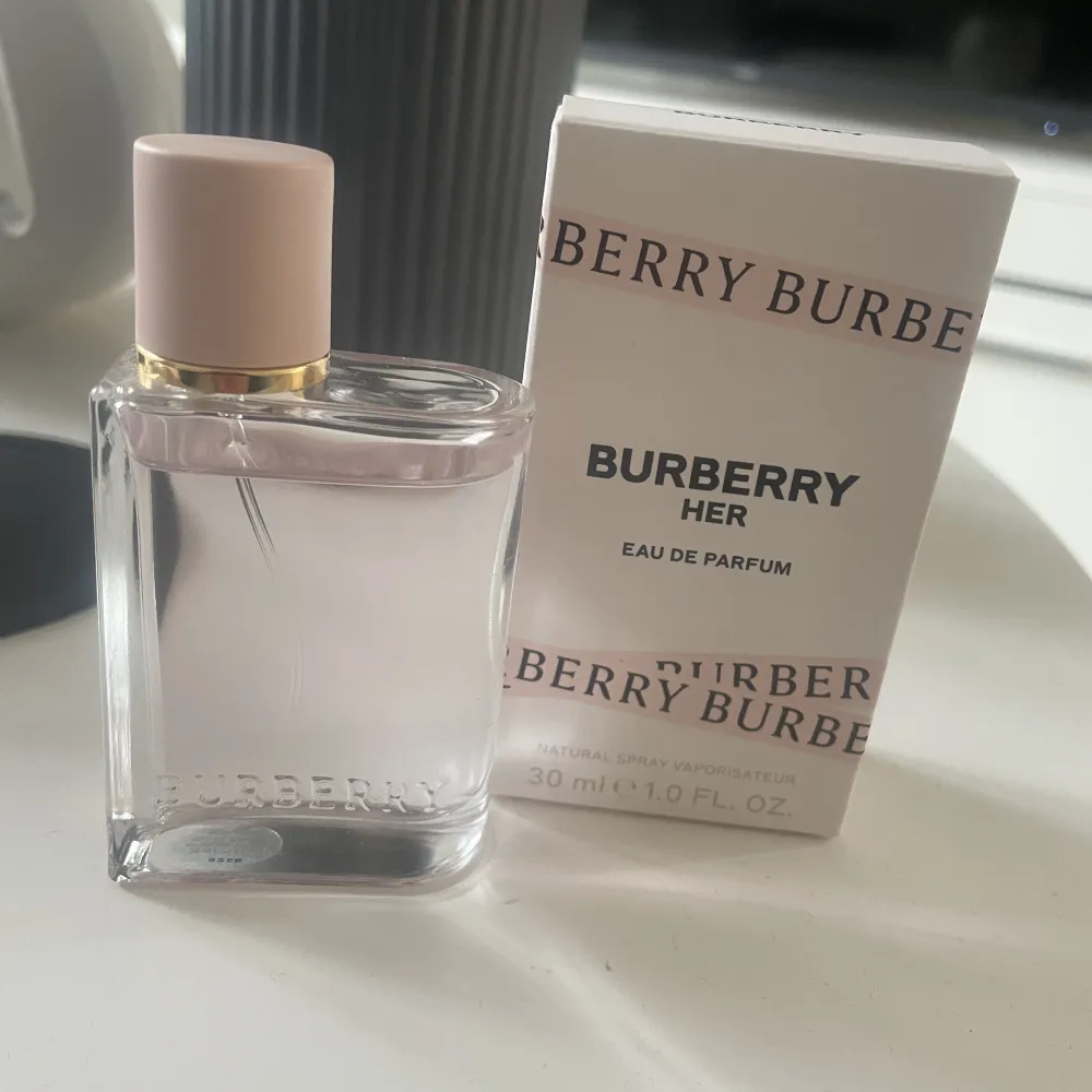 Burberry her parfym i 30 ml. Nypris 880. Endast testad.. Övrigt.