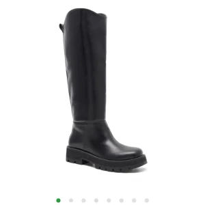 Boots - Säljer dessa boots från eskor. Använda två gånger, original pris är 520kr