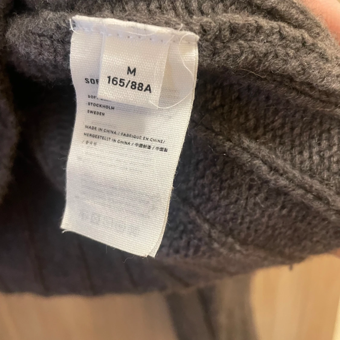 Girlfriend O-neck Soft Goat 100% cashmere tröja i strl M - 91