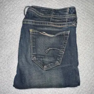 Snygga gstar jeans till herr för ett bra pris, 100kr ✨  Kan mötas och frakta! 