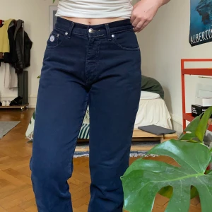 Vintage onyx jeans  - Supersnygga och sköna jeans i denna perfekta blåa färg! 