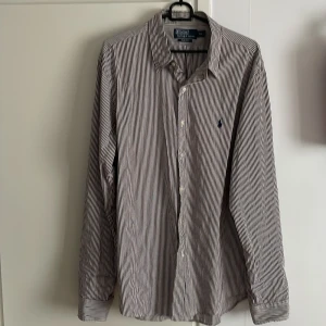 Ralph lauren skjorta - Nyskick säljs då lite stor