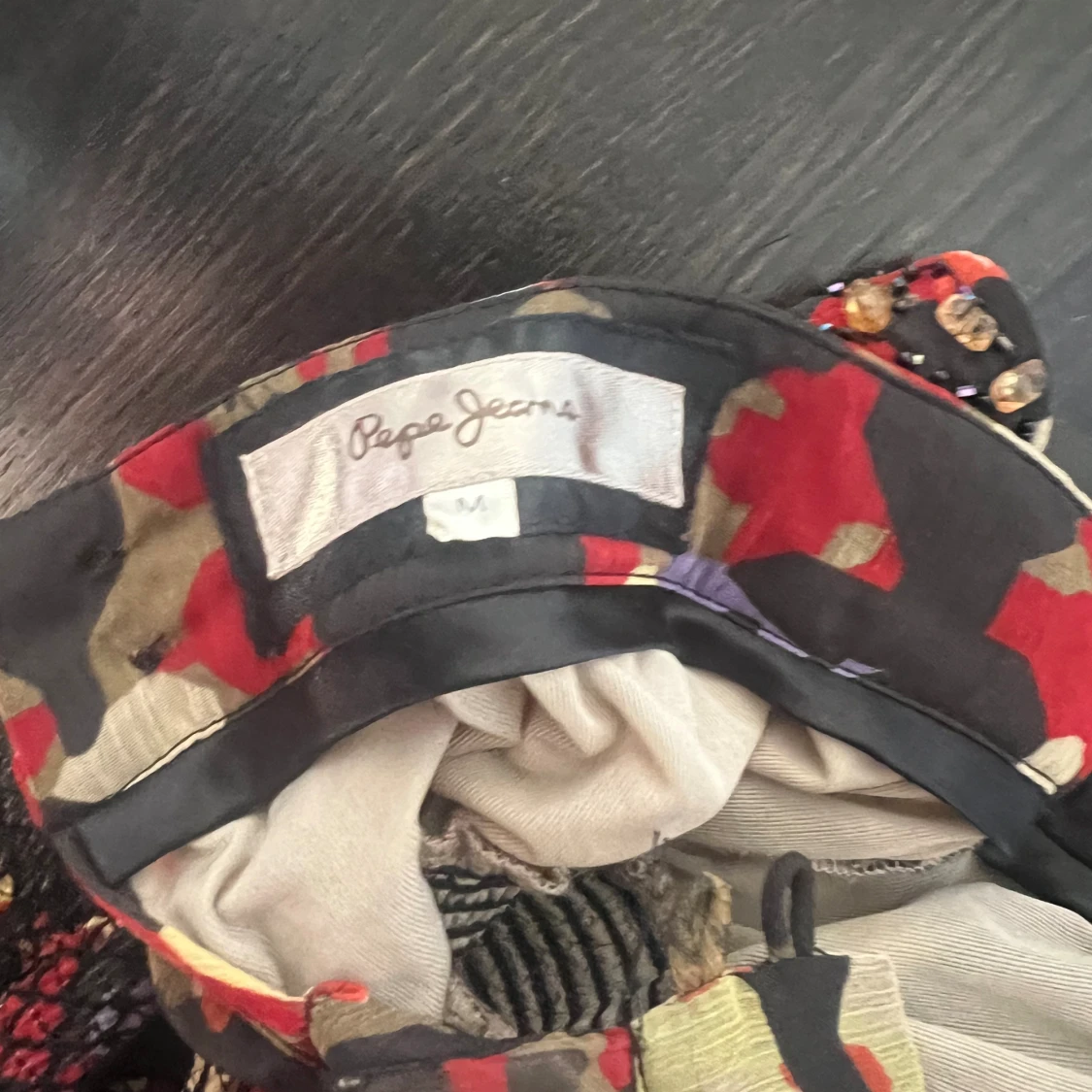 Axelbandlös klänning  - 91