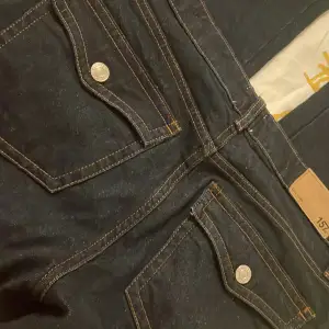 Blåa lågmidjade jeans från lager 157, är i jätte bra skick 