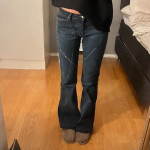 Coola jeans - Supersnygga jeans med coola detaljer, är 173 