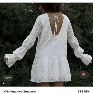 Söker denna klänning från nakd i storlek 34 eller 36, hör av er om ni vill sälja