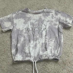 Snygg tröja 👕  - Köpte för 250kr säljer för 120kr. 