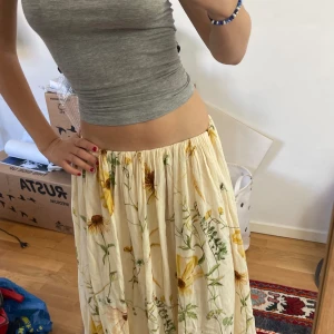 Långkjol - Världens finaste långkjol i strlk XS!