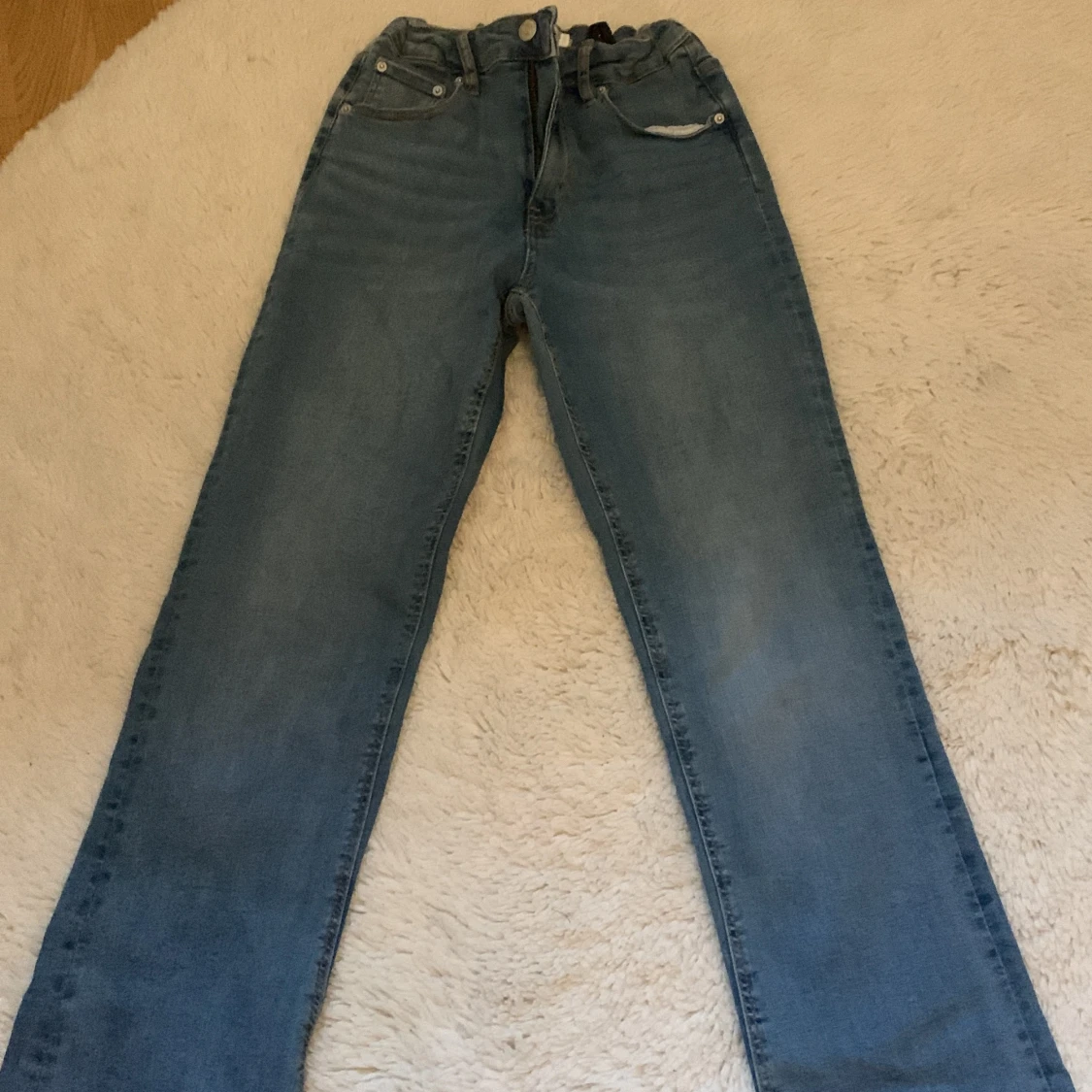 Blå bootcut jens - 90