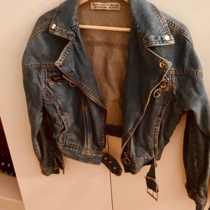 Jacka - Väldigt bra