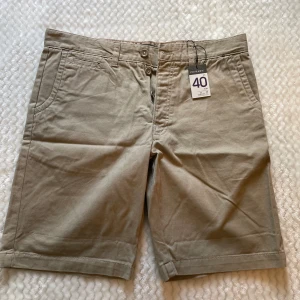 Shorts herr  - Helt nya med prislapp, köpta sedan ett år tillbaka, priset är förhandlingsbart.
