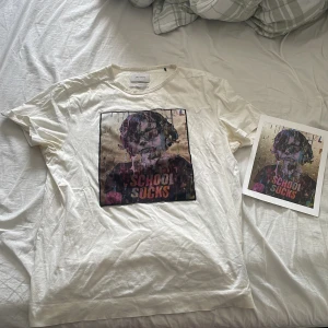 Limitato tröja - Tröjan är i storlek L och har använts få gånger. Den har legat i min garderob den senaste tiden