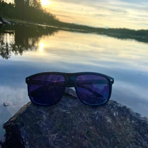 Rayband boyfriend - Säljer dessa feta rayband boyfriend liknande Glajjor, Perfekt för sommarn nu när de är varmt. Skriv vid minsta funderingar!!!!