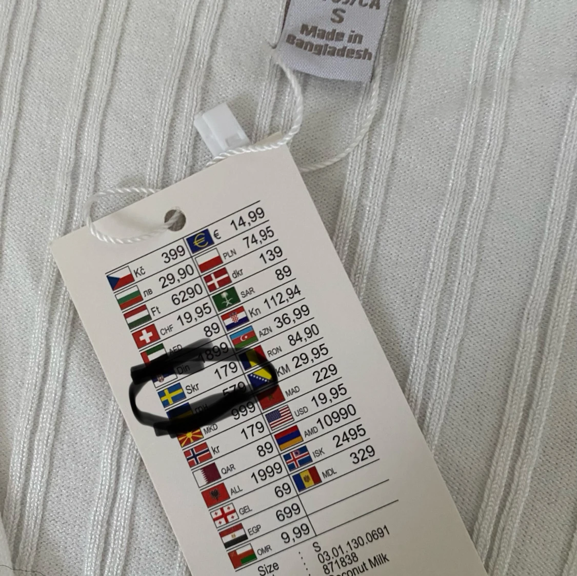 Vit fin urringad tröja  - 93