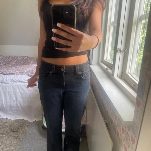 Jeans - Raka jeans från Gina tricot storlek 29. 